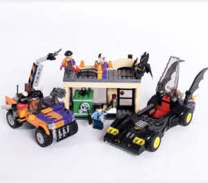 LEGO SUPER HEROES The Batmobile and the Two-Face Chase 6864